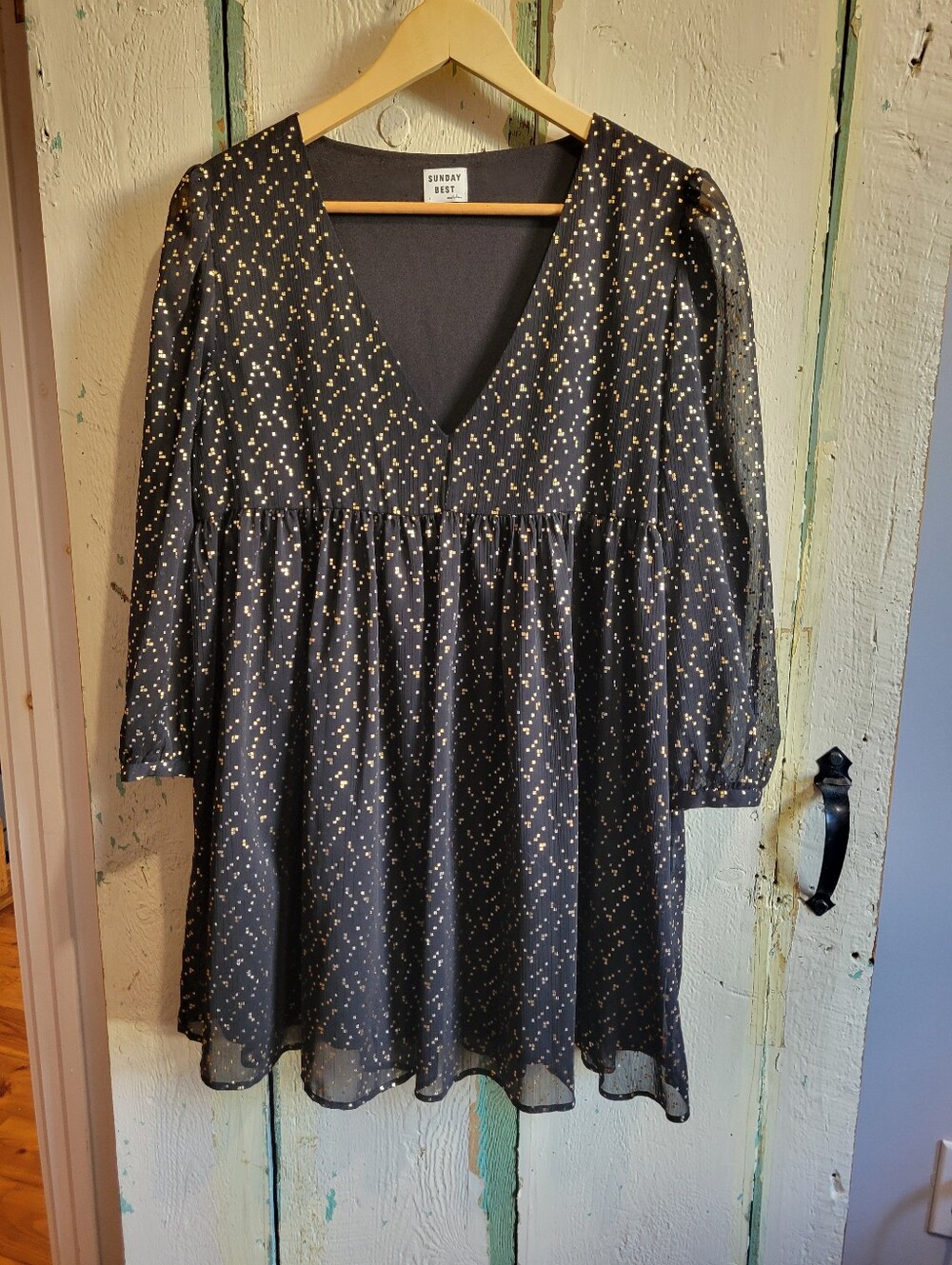 Aritzia Sunday Best Black And Gold Lightweight Flowy Dress